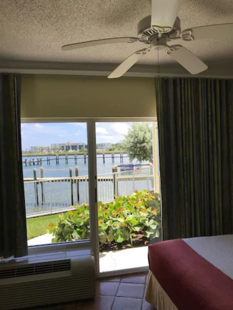 Jupiter Waterfront Inn Luaran gambar