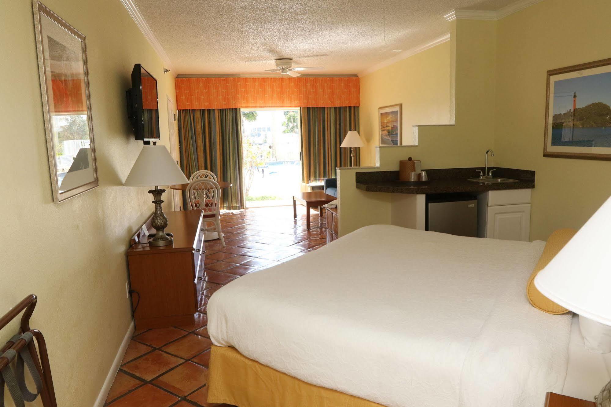 Jupiter Waterfront Inn Luaran gambar